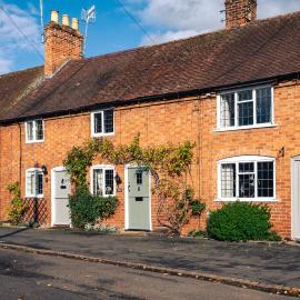 Shottery에 위치한 호텔 Two Stunning Cottages near Stratford-upon-Avon