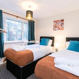 House - Sleeps 6 7 - Pets Ok - Parking - Garden