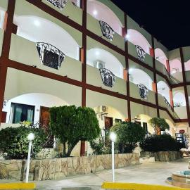 Viesnīca Hotel Las Fuentes pilsētā Losmočisa
