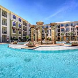 Cozy & Chic Frisco Scape