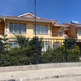 Cleo Luxe Villa , Spacious 4-Bedroom Maisonette in Sabaki Near SGR & JKIA, hotel a MakandaraHousing Estate