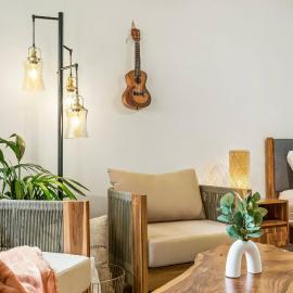 Romantic high end Studio w/AC, Pool, Hot Tub