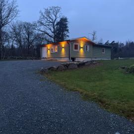 Mysig stuga Buared - Family nature stay, hotel en Varberg