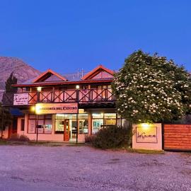 Los Saucos, hotel in El Hoyo