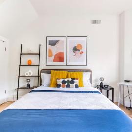 Sunny Central SF Suite with private bathroom and yard