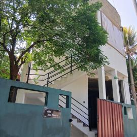 The Villa Sea Breeze، فندق في تالبي