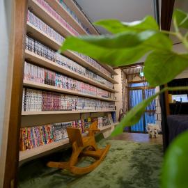 漫画のある家, hotel in Yamatokoriyama