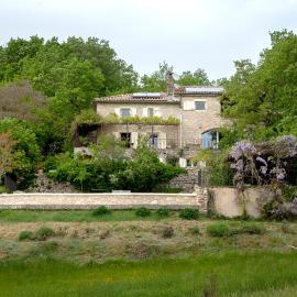 MAISON 8 à 10p, piscine, parc, campagne sans voisin en Drôme provençale, hotel a Félines-sur-Rimandoule