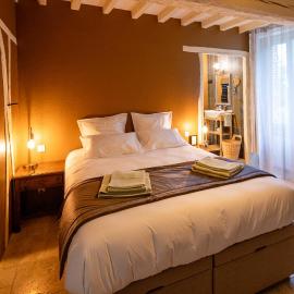 Chambre d'hôtes - L'Ecrin de Soligny، فندق في Soligny-les-Étangs