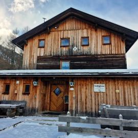 Sadnighaus, Schutzhütte auf 1880m