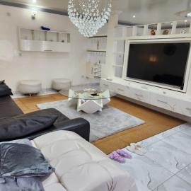 Ndouha House، فندق في Bafoussam