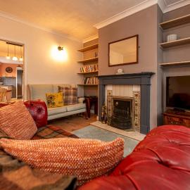 Charming Cottage in the Heart of Newport - Pass the Keys, hotel in Newport