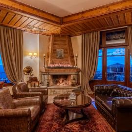 Alpen House Hotel & Suites