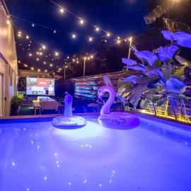 Amihan Vigan with Plunge Pool and Outdoor Cinema 5 Mins Calle Crisologo, hotelli kohteessa Vigan