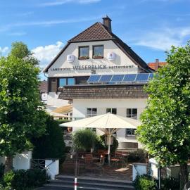 Landhotel Weserblick, hotel u gradu Beverungen