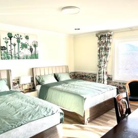 Richmond में, होटल Spacious Bedroom with Two Queen Sized Bed