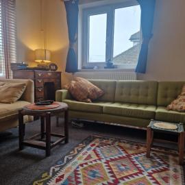 Single room near station with parking