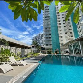 Simple White Scape at Mesavirre Bacolod – hotel w mieście Bacolod