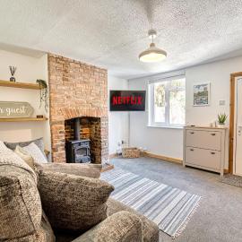 Guest Stays - London Road Cottage