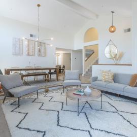 Goode.Homes Hilltop Home w. private pool/spa, hotel in Newhall