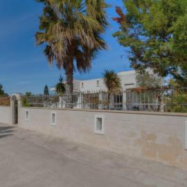Elements Rooms, hotel di Porto Cesareo