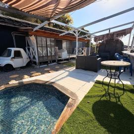 Hyuga Ocean Retreat 一棟貸切サウナand薪ストーブの宿, hotel i Hyuga