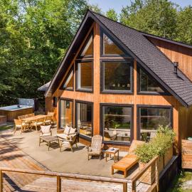 Chalet La Dinette, хотел в Stanbridge Station