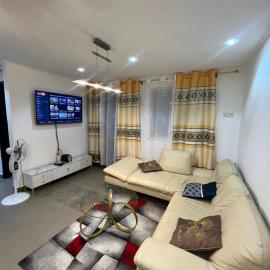Studio Meublé Bonamoussadi 4è, hotel din Bonamoussadi