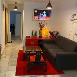 Grand Appartement F4 bien situé pour visiter Paris, hôtel au Bourget