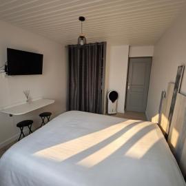 Chambre équipée centre Le Fenouiller proche mer, hotel in Le Fenouiller