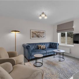 Modern 3 BR House near Bicester Village
