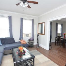 Cozy Beds with Parking, Laundry - Near RU, RWJ, NJ Transit, hotel v destinaci Highland Park