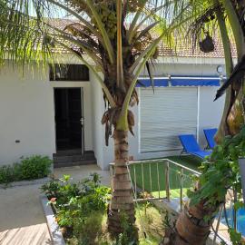 Villa Massai avec piscine au cœur de Saly, hotel in Sali Nianiaral