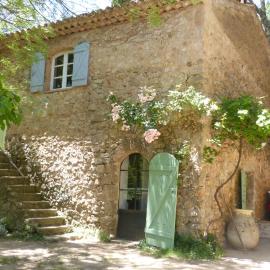 La Bastide du Capelier - Gîte pour 4 personnes avec baignoire balnéothérapie, хотел в Салерн