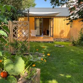 Tinyhouse v zahradě