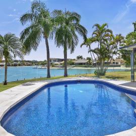 Mooloolaba Waterfront Living - Pool, BBQ