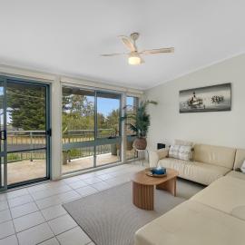 2-Bed Townhouse with Outdoor Area