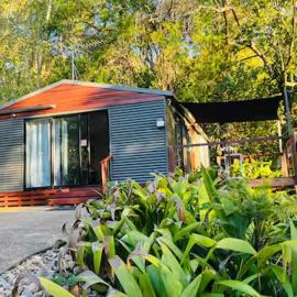 Kalm Nature Escape - Where Nature Renews You, hotel in Cannon Valley