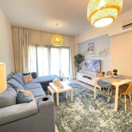 Privado 2BR Lakeview with Garden