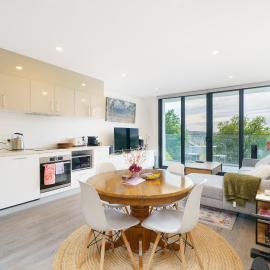 Prime Kingston Modern Apt with Balcony near Lake - Hosted by Canstay