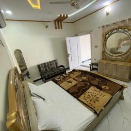 White palace hotel & Resort: Khanpur şehrinde bir otel
