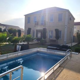 LiveUp Villa in Mardakan, hotel v destinácii Baku