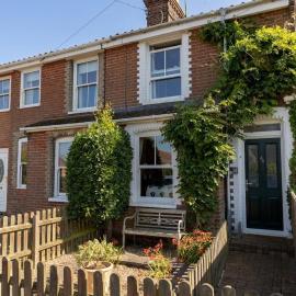 Australis, a charming and cosy cottage in Southwold, hotel in Reydon
