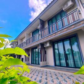 The Coco Grand Chalet，沙敦的飯店