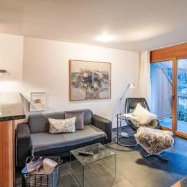 Apartment Chesa Promulins by Interhome, hotel v destinácii Samedan