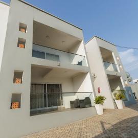 Maseru Apartments โรงแรมในTrofwi