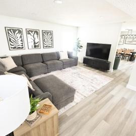 Family Friendly Southwest Bakersfield Retreat with Jacuzzi and Fenced Yard