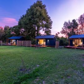 Moss & Moon Cabins, viešbutis mieste Stormsrifyras