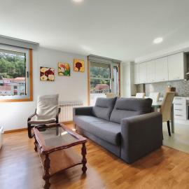 Apartamento en Aldán , Playa a 2 min , Vistas a la montaña, hotel en Aldán