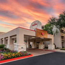 Ramada by Wyndham Austin South, hotell i Austin